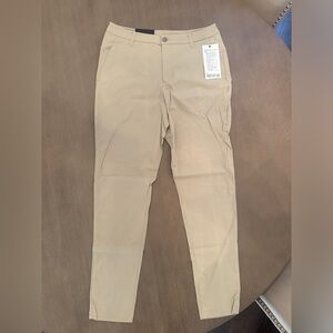 Lululemon Commission Golf Pant 33x34 in Khaki